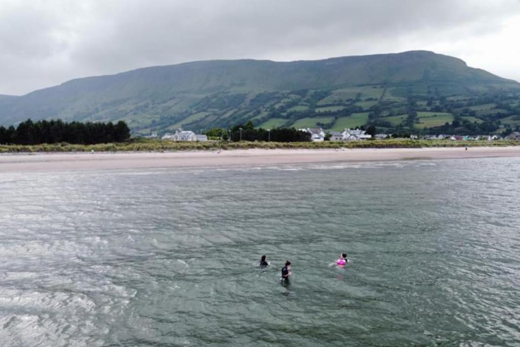Cushendall Stables Екстер'єр фото